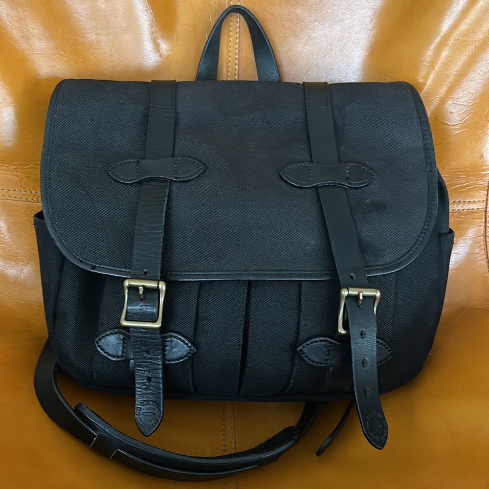 Filson Rugged Twill Medium Field Bag (All Black)
